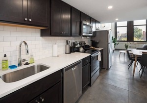 Sosuite | Studio Loft w W/D, Gym, Lounge