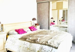 South-facing house, near the beach