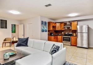 Spacious 1BD Apt in the heart of City