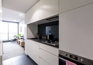 Spacious 1BD in Prahran -50 mtrs to Chapel Street!