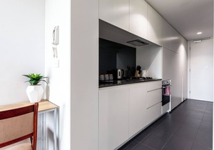 Spacious 1BD in Prahran -50 mtrs to Chapel Street!