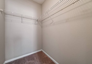 Spacious 2 Bed, 2 Bath Condo with Pool Near Downtown Corpus 3207