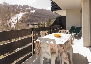 Spacious 4-Room Apartment for 7 in Serre-Chevalier, Chantemerle - Balcony & Parking Included