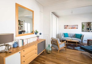 Spacious and bright apartment near Paris