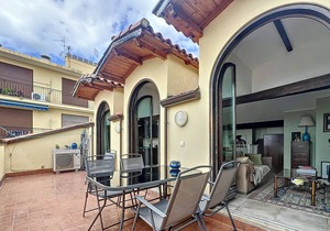 Spacious apartment with AC for 4, pets allowed in Menton