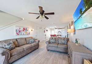 Spacious Beachside Complex Retreat with Pool & Gulf Views