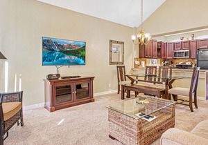 Spacious Beautifully Updated Condo, Large Lanai, Near Wailea Beaches