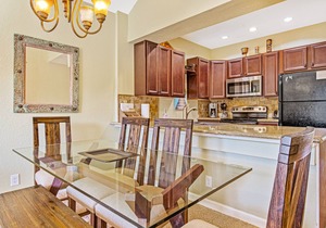 Spacious Beautifully Updated Condo, Large Lanai, Near Wailea Beaches