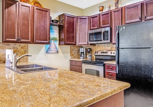 Spacious Beautifully Updated Condo, Large Lanai, Near Wailea Beaches