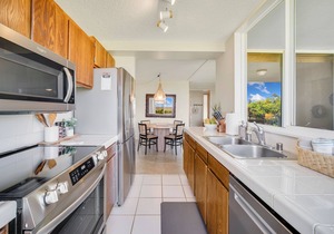 Spacious Cliffs Condo with Beach Gear & Ocean View