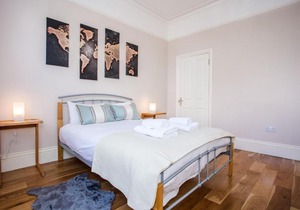 Spacious Garden Flat In Balham