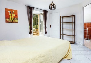 Spacious Holiday Home with Private Swimming Pool in Loubejac