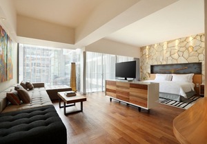 Spacious Modern Suite with Free Minibar Items (T Sand Suite7)