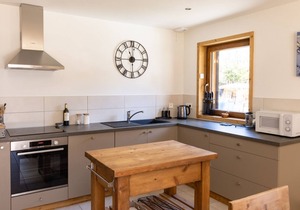 Spacious quiet apartment in the centre of Bozel