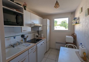 Spacious, Sunny T3 in Central Arcachon with Terrace, Parking, Near Park and Beach