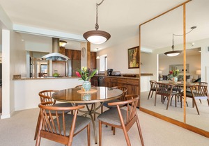 SPECTACULAR OCEAN VIEW! A/C, Wi-Fi, Pool, FREE Valet Parking, Steps to Beach!