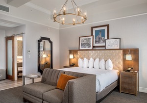 St. Louis Union Station Hotel, Curio Collection by Hilton