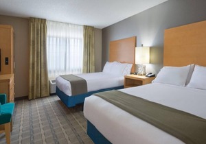 Stay Minutes Away From Wheat Ridge Landmarks! 2 Elegant Units! Free Breakfast!
