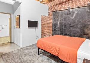 StaySTL-Extended Stays-BR Loft-Pets-W/D