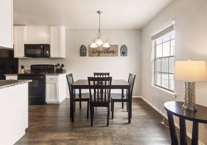 Steps from AT&T Stadium ★ Comfy Space ★ Kind Hosts