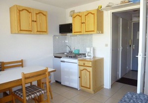 Studio 4 pers, near slopes with balcony and parking