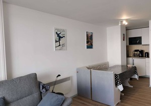 Studio cabin sleeps 5 with balcony 80m from slopes - La Mongie 1800