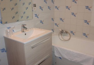 Studio-Classic-Ensuite with Bath-Balcony-Vue Montagne