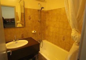 Studio cosy à Luchon - Balcon, garage privé, animaux admis, télécabine à proximité - FR-1-313-183