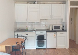 Studio flat in central Bracknell