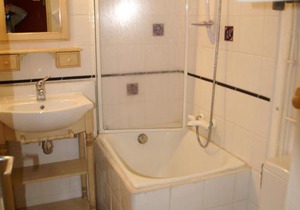 Studio fonctionnel au pied des pistes avec balcon - FR-1-557-94