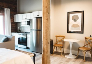 Studio Suite Yadkin Valley Shopping, Entertainment, Restaurants, Vineyards
