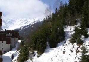 Studio with cabin near slopes, balcony, ski locker, free parking