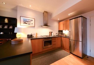 Stunning 1 bed apartment in Munster Village, Fulham