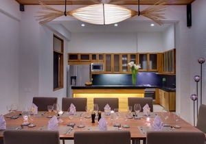 Stunning 9BR Villa Located In Seminyak - Beautiful Garden & Swimming Pool!