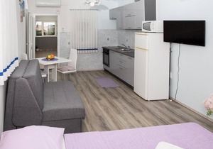 Stunning apartment in Povljana with WiFi