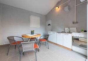 Stunning apartment in Povljana with WiFi