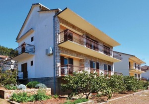 Stunning apartment in Jelsa with WiFi