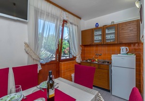 Stunning apartment in Selce with house sea view