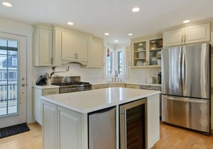 STUNNING BEACHSIDE LISTING DIRECTLY ON WELLS BEACH: 180 DEGREE OCEAN/BEACH VIEWS