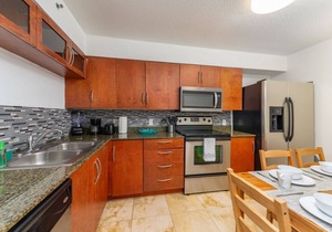Stunning Clean 3BR APT @Brickell, Free Parking