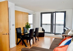 Stunning Coastal Apartment In Newhaven Harbour