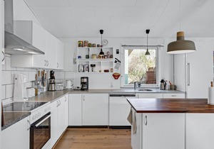 Stunning home in Ebeltoft with kitchen