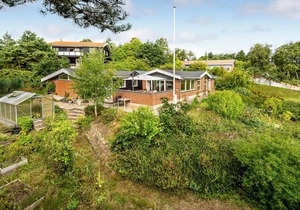 Stunning home in Ebeltoft with kitchen