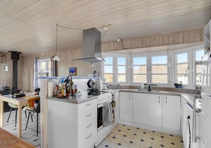 Stunning home in Frøstrup with WiFi