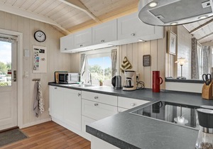 Stunning home in Hejls with kitchen