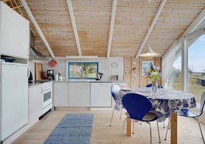Stunning home in Hvide Sande with WiFi
