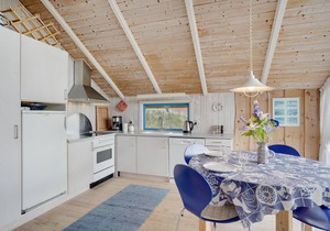 Stunning home in Hvide Sande with WiFi