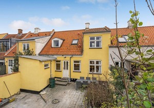 Stunning home in Rudkøbing with kitchen