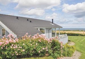 Stunning home in Sydals with WiFi