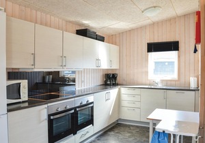 Stunning home in Thyborøn with WiFi